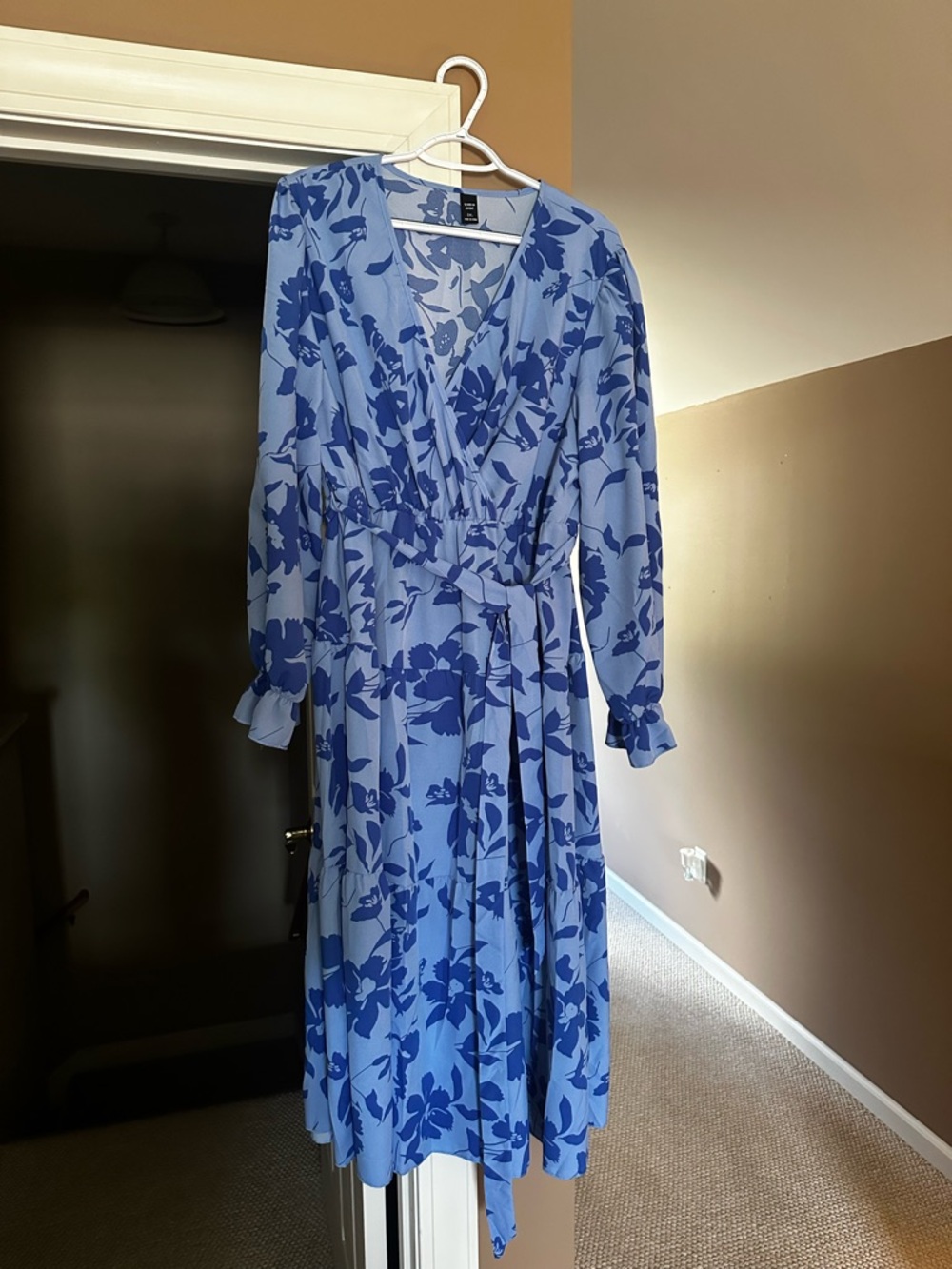 SHEIN Blue Floral Wrap Midi Dress
